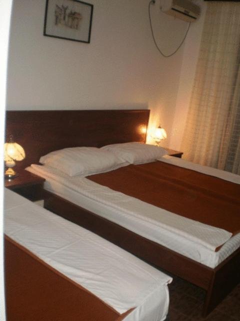Guest House Elena Sveti Stefan Eksteriør billede